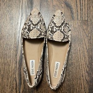Steve Madden flats